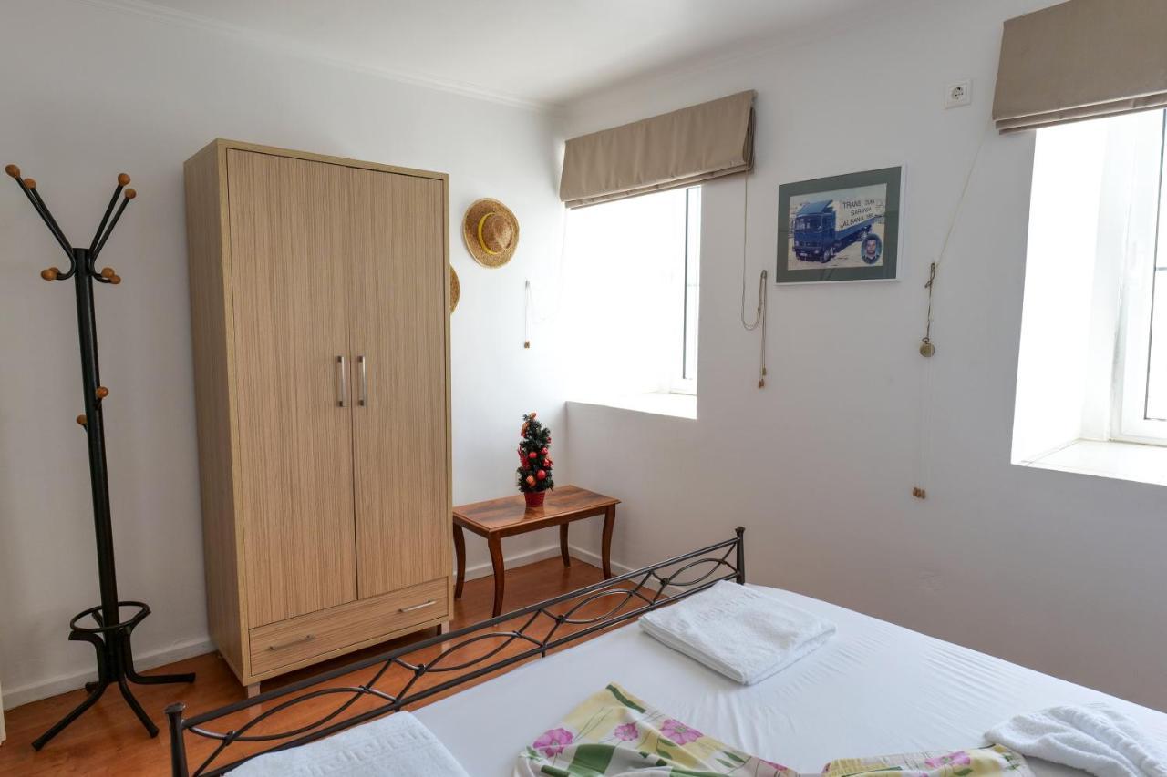 ホテル Duka'S House Lukovë エクステリア 写真
