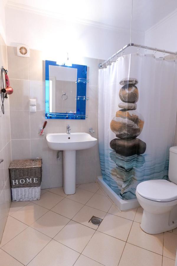ホテル Duka'S House Lukovë エクステリア 写真